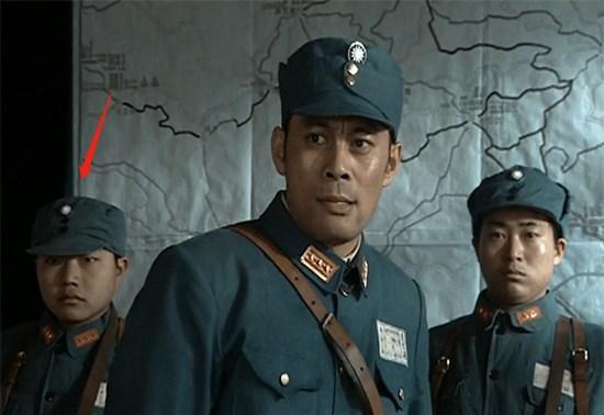 笨拙的笔描|《亮剑》他无名无姓, 但后台很硬, 先后侍奉两位团长和一位旅长!