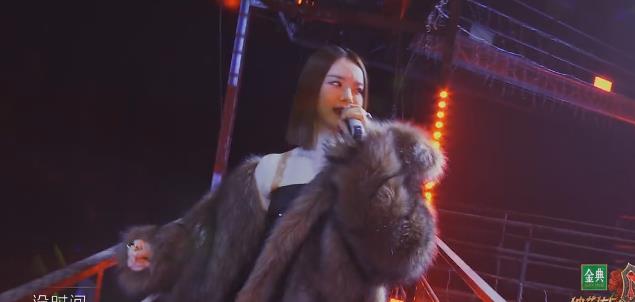 梅利爱说事 李承铉、戚薇缠绵合唱《天上飞》，高瀚宇不敢看，齐思钧不敢喊停