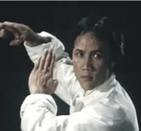 周星驰|为何徐小明的爱国情怀无人质疑，吴京却被人喷贩卖爱国情怀？