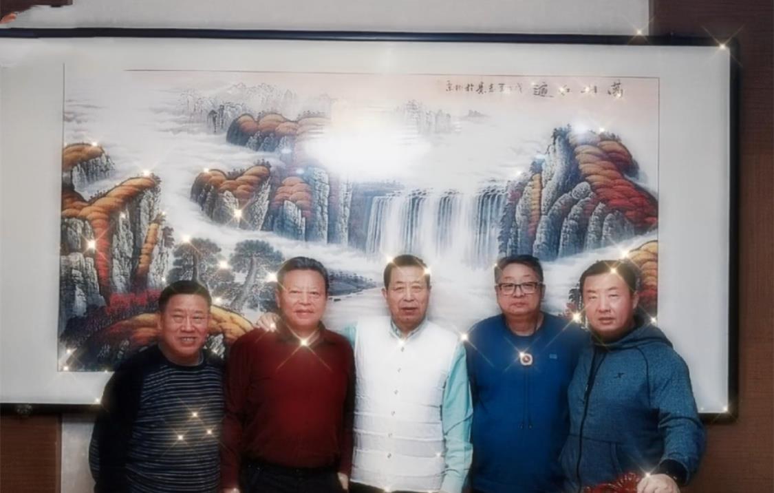 周旭阳嘉应 内地四大反派罕聚首！杜旭东悠闲抽烟，52岁“吴江海”超萌超可爱