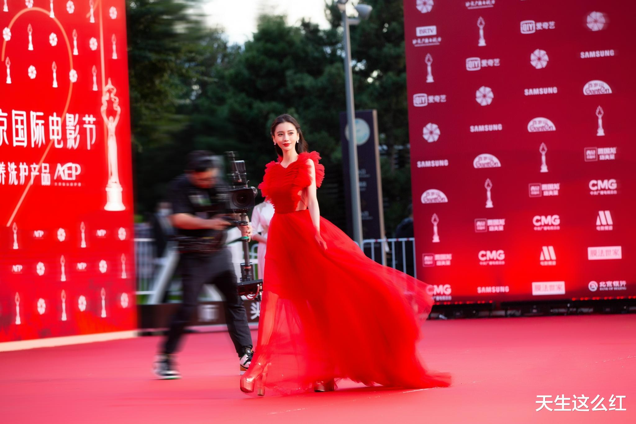 洛杉矶|杨颖一年拍六部戏常驻三个综艺，这么勤奋真的有用吗？