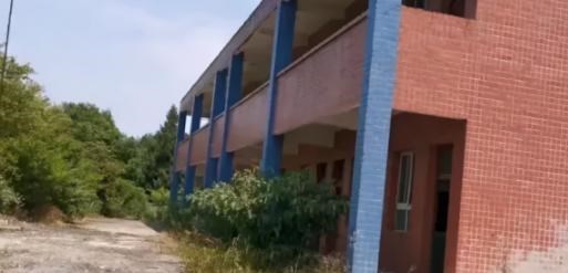 情窦初开的青春|古天乐捐建的“红光古天乐小学”，仅用了五六年就被废弃！
