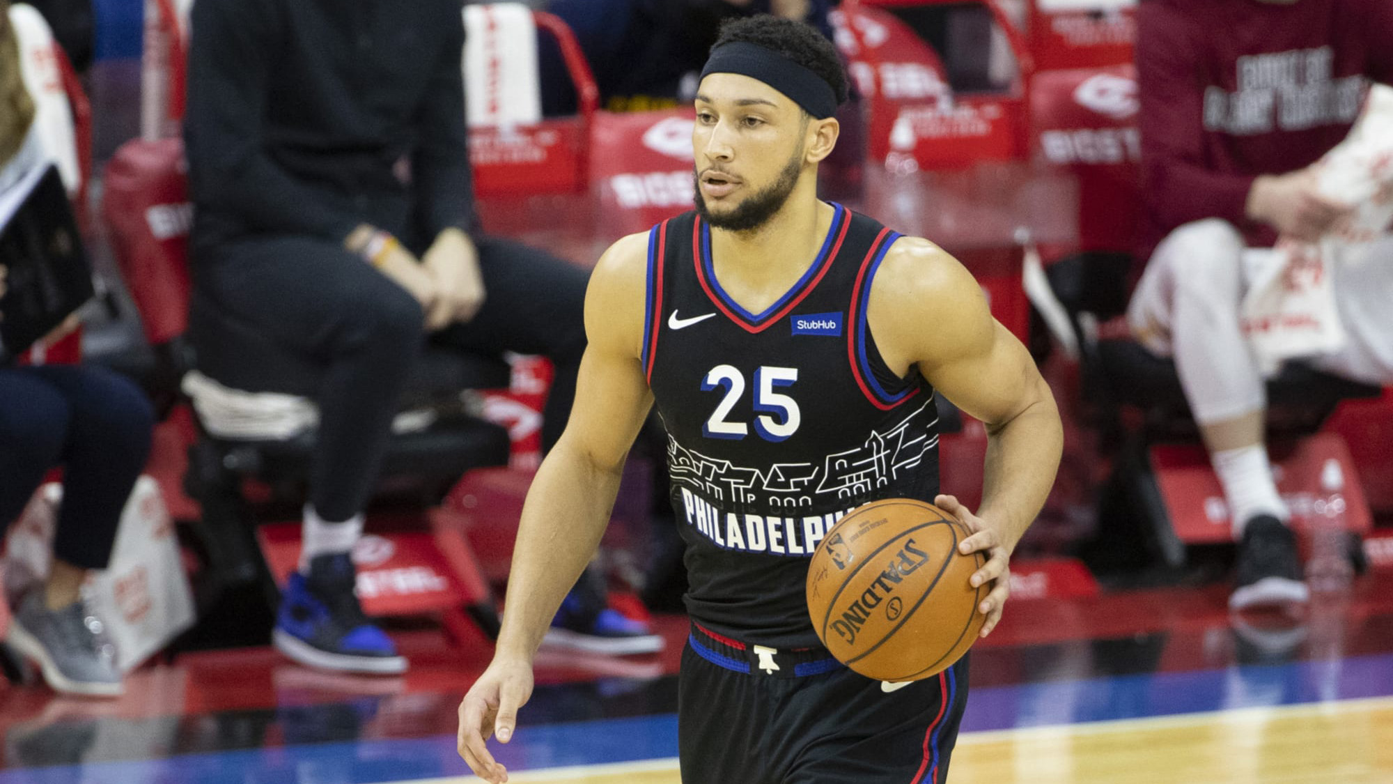 湖人隊(duì)|大膽想法！美媒建議湖人4隊(duì)交易搶2心儀大將，棄威少塔克虧嗎？