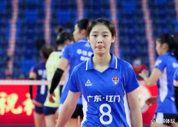 女排|广东女排三叉戟“露馅”，栗垚进攻、一传皆辣眼，王逸凡只有00分
