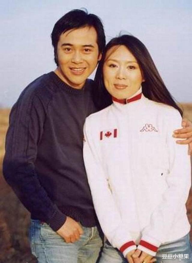 豆豆小糖果|相差15岁的“姐弟恋”,断绝父子关系都要结婚,如今却让人羡慕