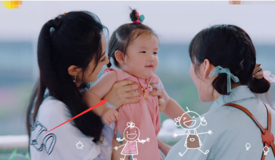 赵丽颖|赵丽颖离婚1个月后大变样，还要带2岁儿子进组，背后真相让人心疼