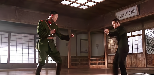 奶爸育儿宝库|他“打断”过李连杰手臂,“踢飞”过吴京,却因家庭主动退圈