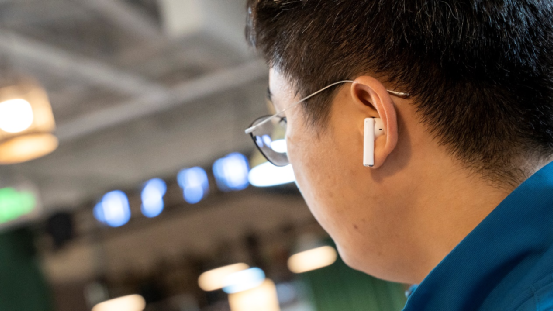 VR|轻巧入门的定位，却是用户的最爱，荣耀亲选Earbuds X2使用分享