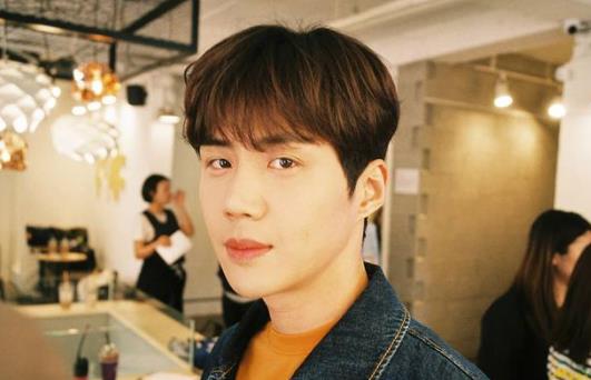 金宣虎|打击太大，话变少：金宣虎推掉全部工作，今年将看不到他帅气身影