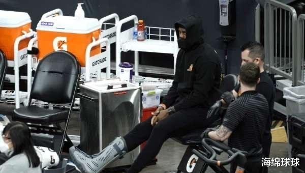 勒布朗·詹姆斯|仅仅24小时,詹姆斯伤病正式出炉,名记:常规赛赛季报销