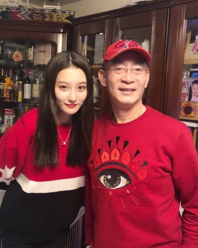 六小龄童|六小龄童29岁女儿也愁嫁？看清真容后，网友：这谁敢娶