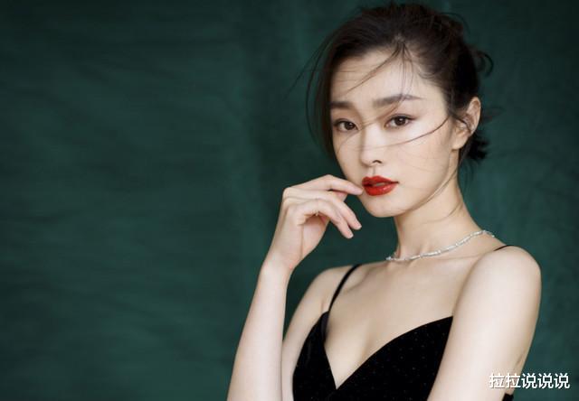 呼啦圈|有“小腰精”称号的宋轶，不节食，转圈圈转出蚂蚁腰，值得一试