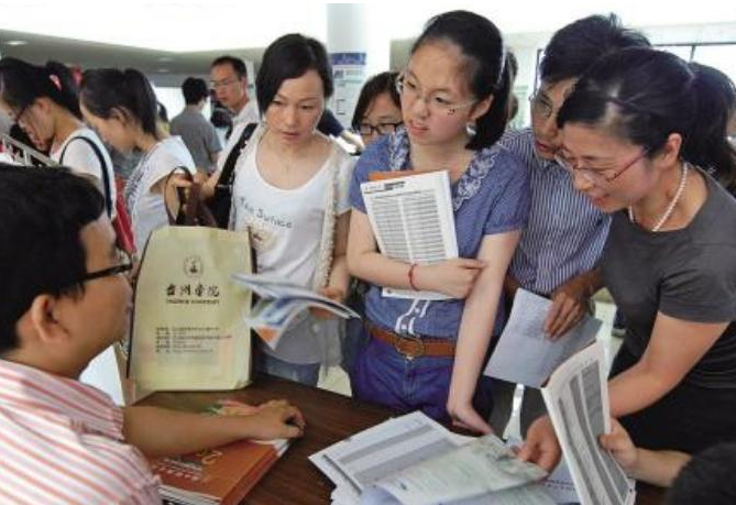 事业单位|事业单位迎来好消息，或将建立新的职位晋升制度，铁饭碗更牢靠了