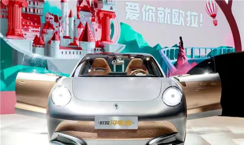 装记 欧拉闪电猫又要火了，预售5天订单破3万，仅20万就有百万档次