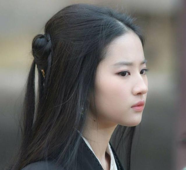 李湘|盘点娱乐圈十大美女，迪丽热巴居然进不了前三？