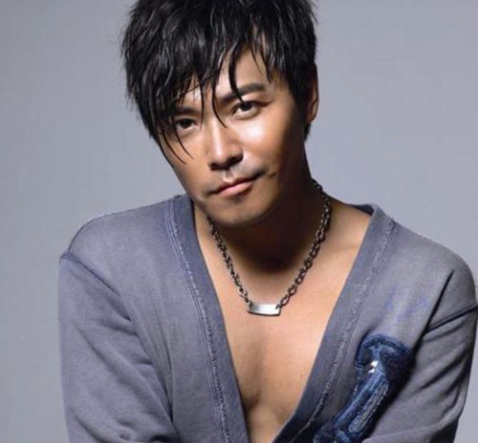 明星|岁月是把杀猪刀！曾经的颜值明星，有的越来越土，有的越来越油腻