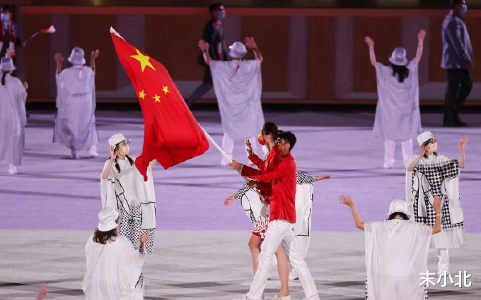 末小北|奥运夺金为国争光，女子气概尽显雄威