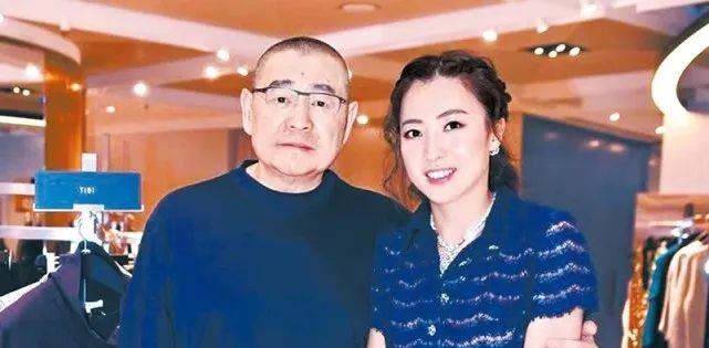 棉妈育儿经|超级富二代坐拥300亿，为何心甘情愿挤地铁，娶相貌平平的女人？