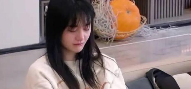 郑爽|香江知名娱记朱叔爆料，指出郑爽事件的几大疑点