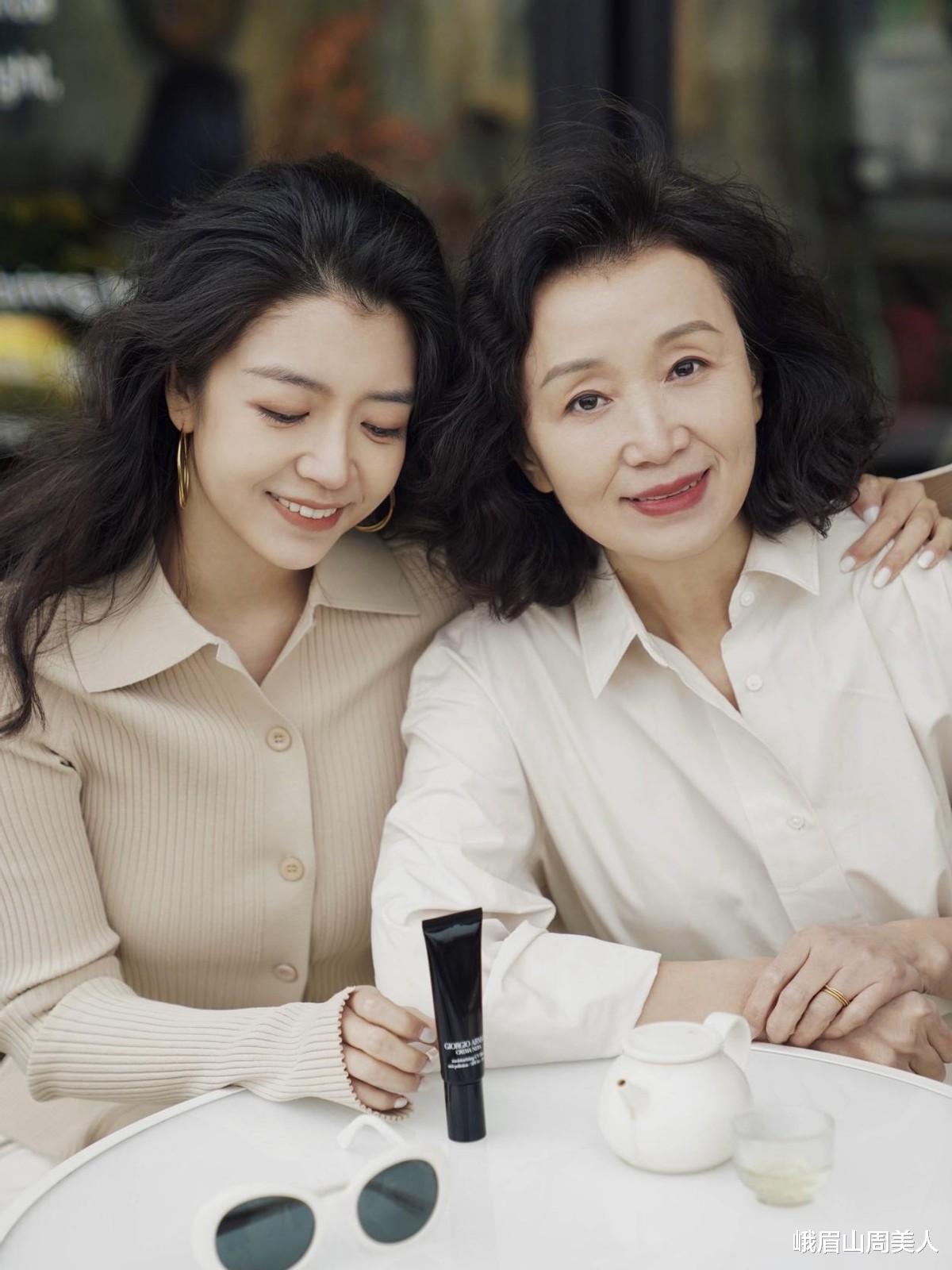 穿衣搭配 烫完头发特别显老?三木妈妈亲身示范:这3“招”教你渡过尴尬期