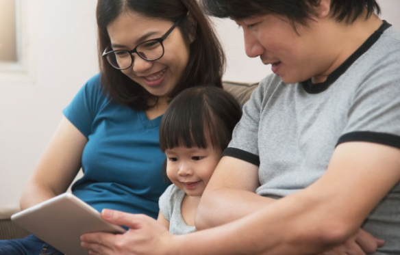 全职妈妈|学生为上幼儿园，准备了15页的简历，网友：大学履历都没这么丰富