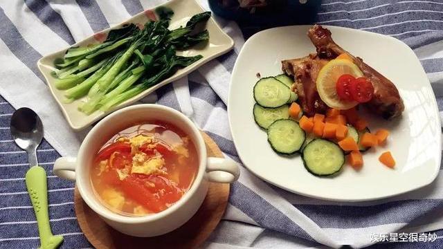 范冰冰|范冰冰成功瘦身30斤，重新回到大众视线，女神又回来了