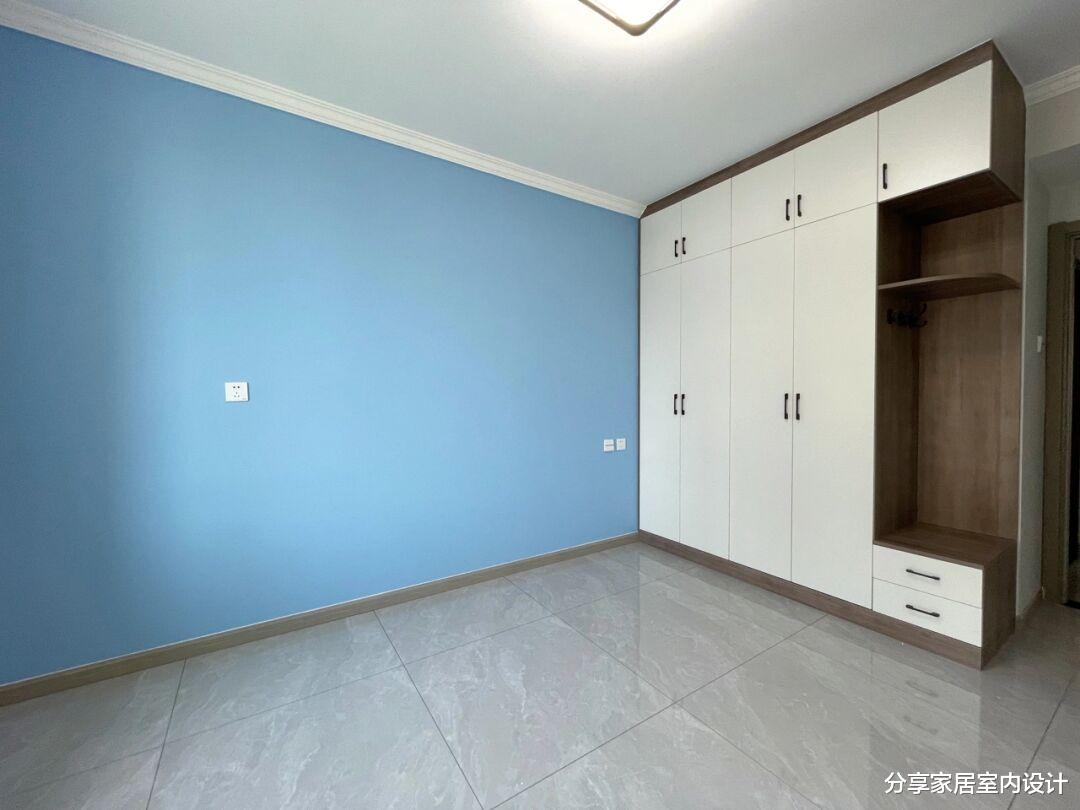 |98平新房，全屋花很多心思设计，电视墙漂亮上档次，很多人都喜欢