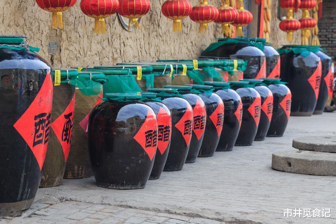 内行人买醋，只看瓶身上的4个指标，牢记“3不买”，避开勾兑醋