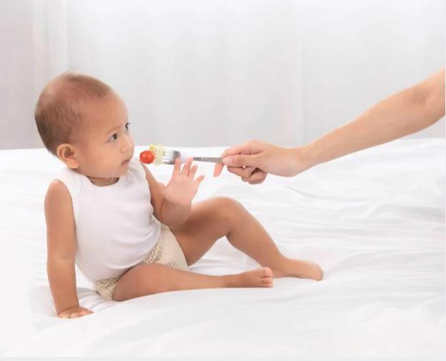 欣妈育儿经|饭渣宝宝分4款，追着喂饭只是初级，你家是哪款？