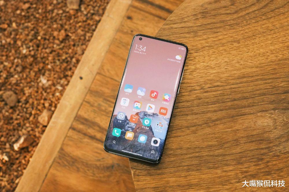 软件|一亿像素5G旗舰加速退场，12G+256G，八个月降到2899