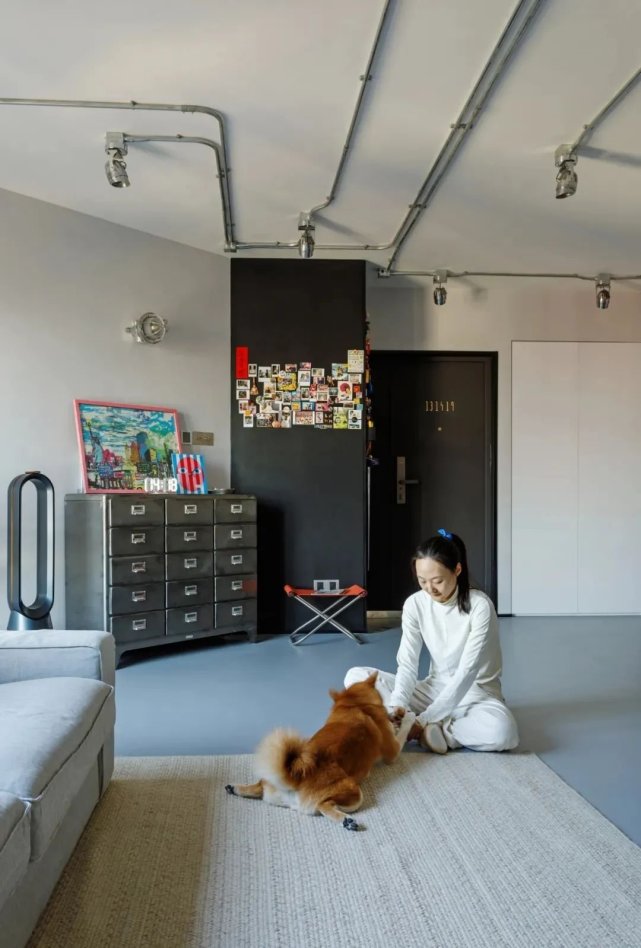 124㎡轻工业风入户洞洞板+挂件墙设计,开放式布局让人眼前一亮