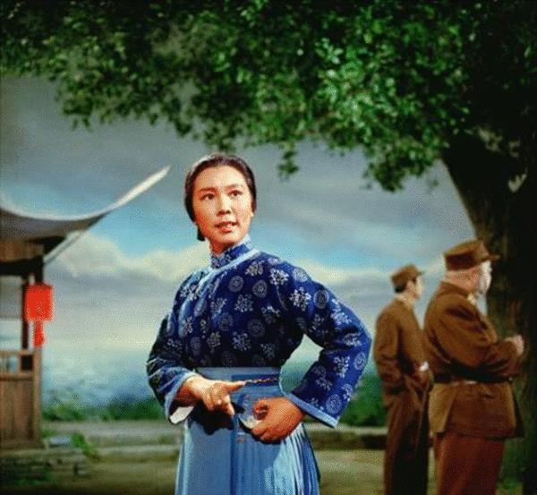 京剧|“旗手”不是不懂京剧，也未全盘否定传统戏，反而提倡加强基本功