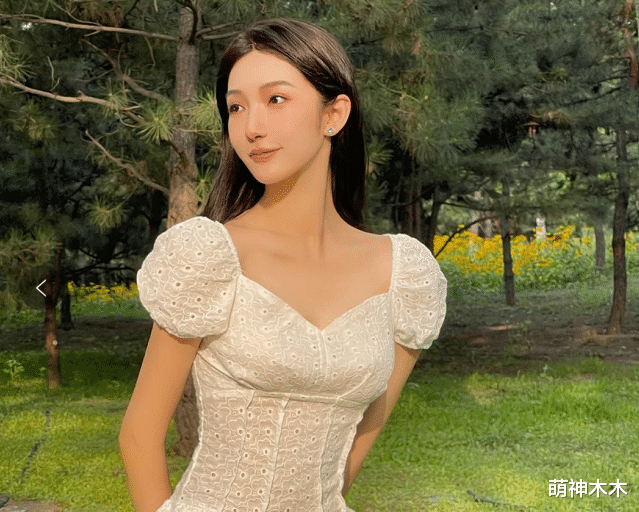 都美竹|都美竹曝和吴亦凡交往细节：过夜时表哥守在屋外，承诺带去见家长