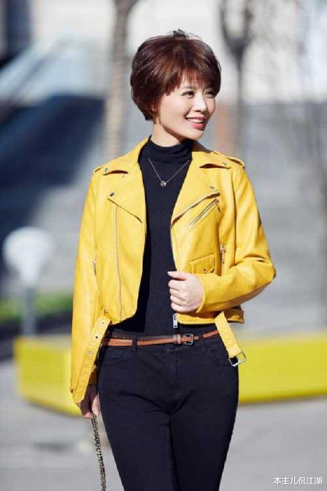 傅程鹏|22岁嫁傅程鹏，结婚19年被出轨，45岁一个人带孩子，后悔丈夫走红