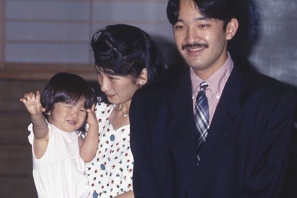  文仁一家被长女结婚的事闹得鸡飞狗跳，纪子一怒之下扇了佳子耳光