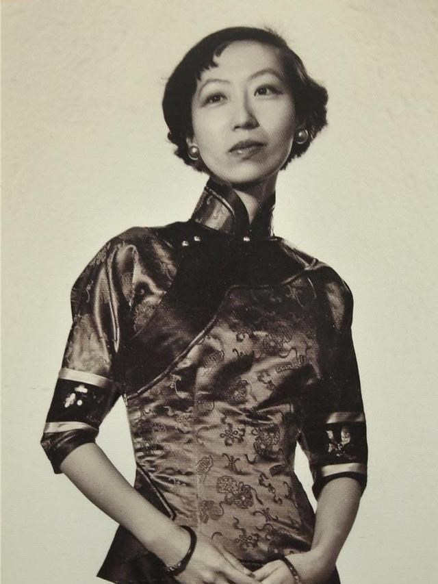 样板戏|京剧与文人：黄裳和张爱玲反对劈纺戏、巴金和邓友梅反对样板戏