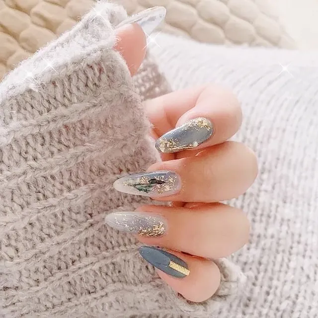 美甲|简约不花哨的INS风美甲，很高级~