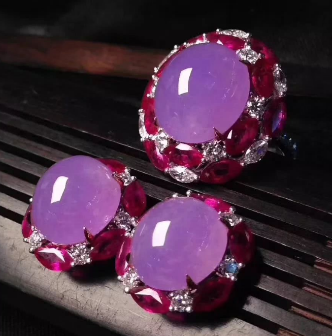 博骞原石 紫罗兰翡翠的价格为何如此不一般？这就得先了解一下它的特性了！