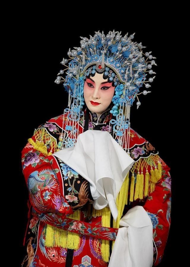 京剧|京剧比基尼、郭德纲式京剧无非就是靠闹剧和低俗博人眼球