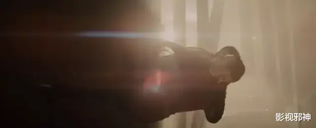 梅根·福克斯|看完这部养眼新片，又被吸干了……