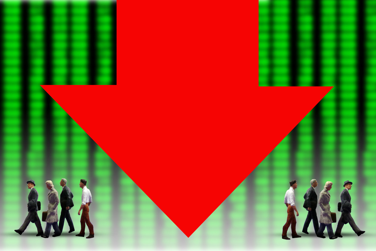 A股 A股突然大跌,原因找到了,但我有三点不同的看法