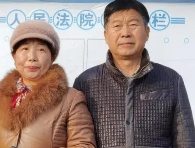 杜新枝|杜新枝不能唱民歌？满脸笑容却被骂，许敏粉丝凭什么网暴杜新枝？