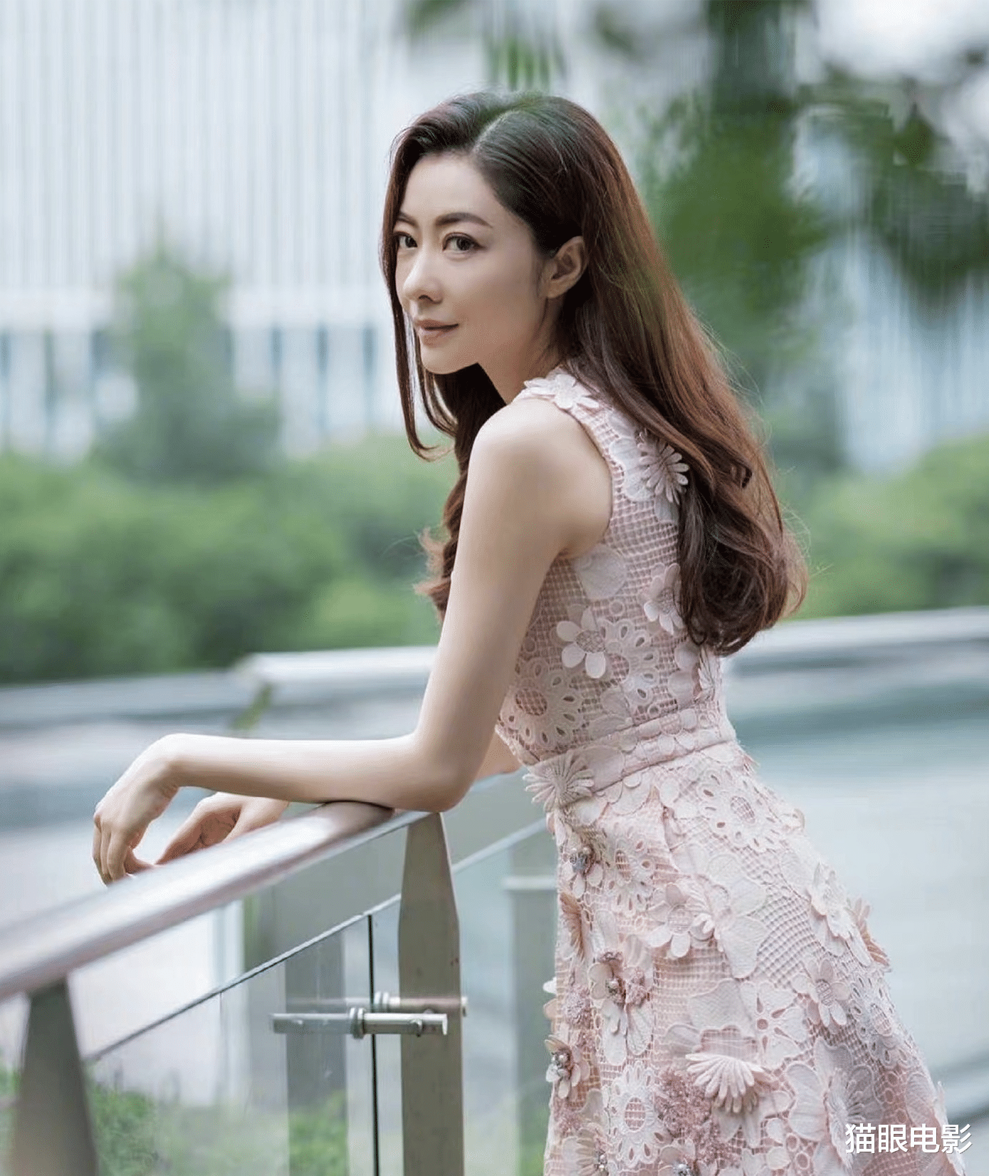 熊黛林|熊黛林新剧上热搜！抹烈焰红唇演恶毒少奶奶，41岁女神还是那么美