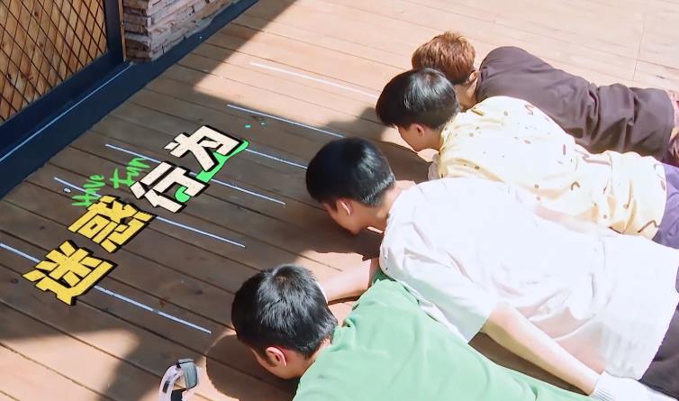 花匠小美|姚导眼光太好，《嗨放派》收视拿第一，任嘉伦王嘉尔出场太有梗