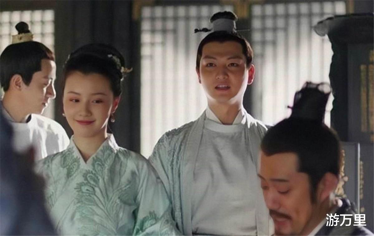 盛纮|?《知否》盛纮把袁文绍夸上天，实际上却是一个唯利是图的妈宝男