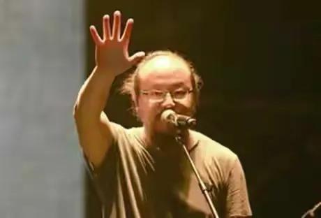 窦唯|秃头又油腻的窦唯，当初有什么魅力，能够让天后王菲为他倒尿盆？