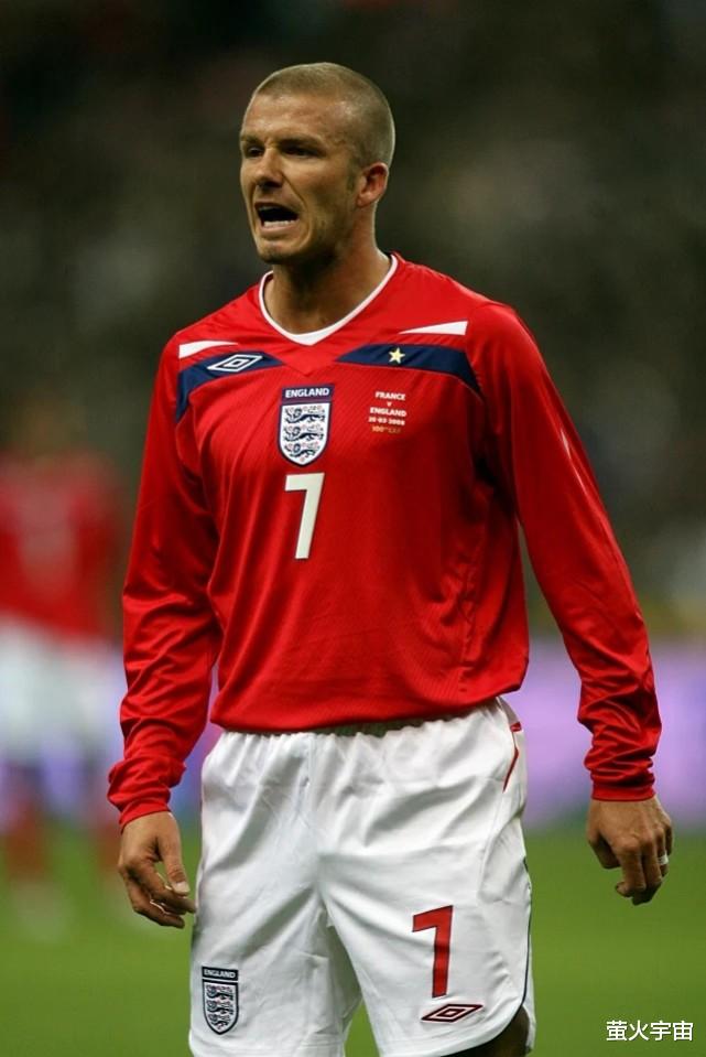 船员|贝克汉姆一家豪华游艇度假，“小七”号有船员服侍，贝嫂只管大秀美腿