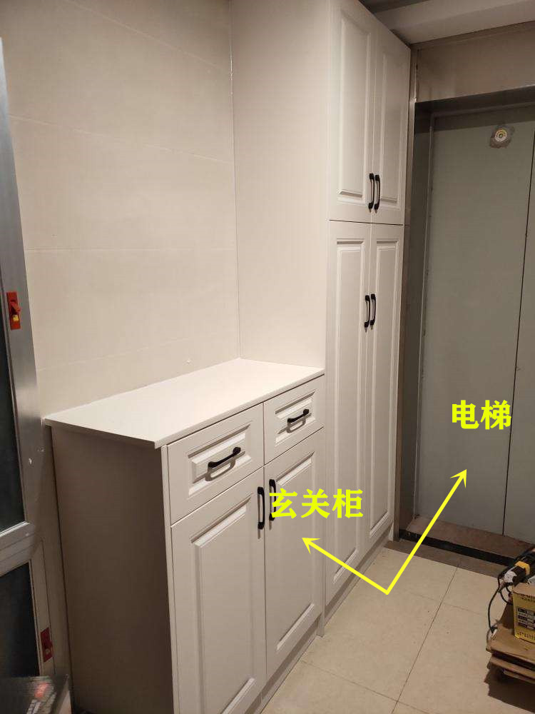 一梯一户的大平层,独享电梯口的公摊面积,每家都能在这装鞋柜?