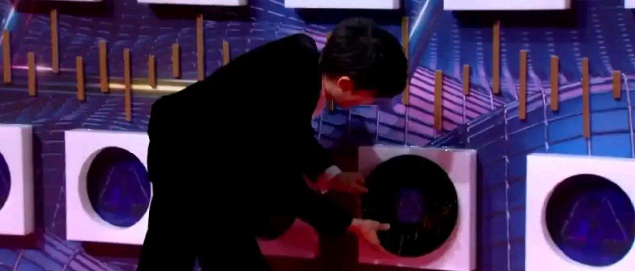 周深|周深深知为人处世之道？张歆艺瘦下来了？赵文卓多才多艺？