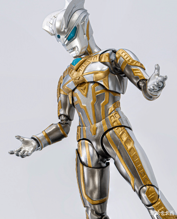 漫畫|究極光輝賽羅奧特曼SHF官博樣品 帝騎21神主牌：臥龍鳳雛吃癟組